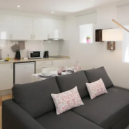 Center Duplex - Subway Nearby Apartment Lisbon