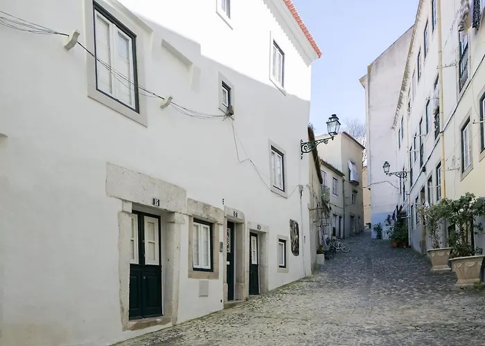 Center Duplex - Subway Nearby Lisbon